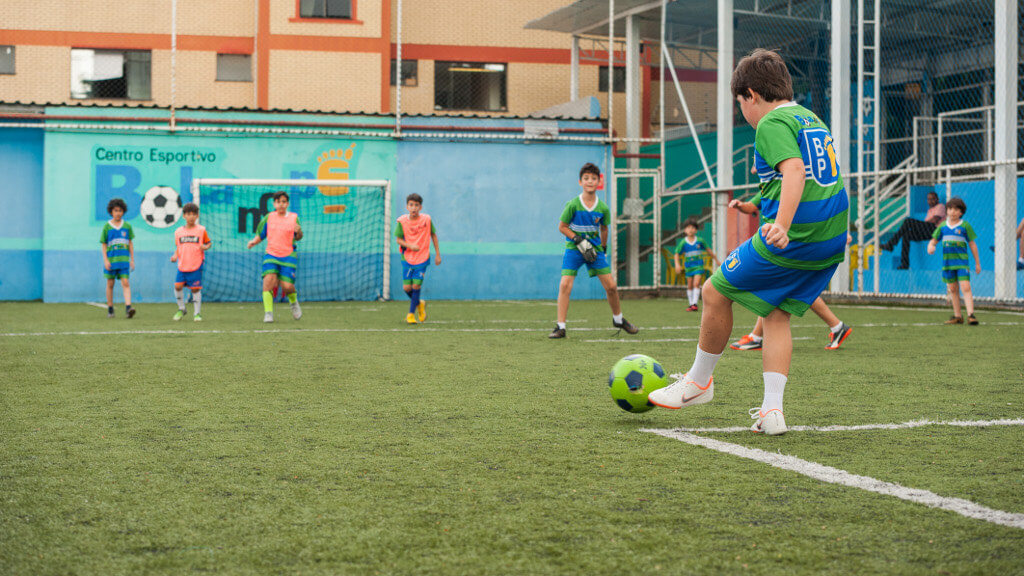 Escolinha de Futebol Infanto Juvenil